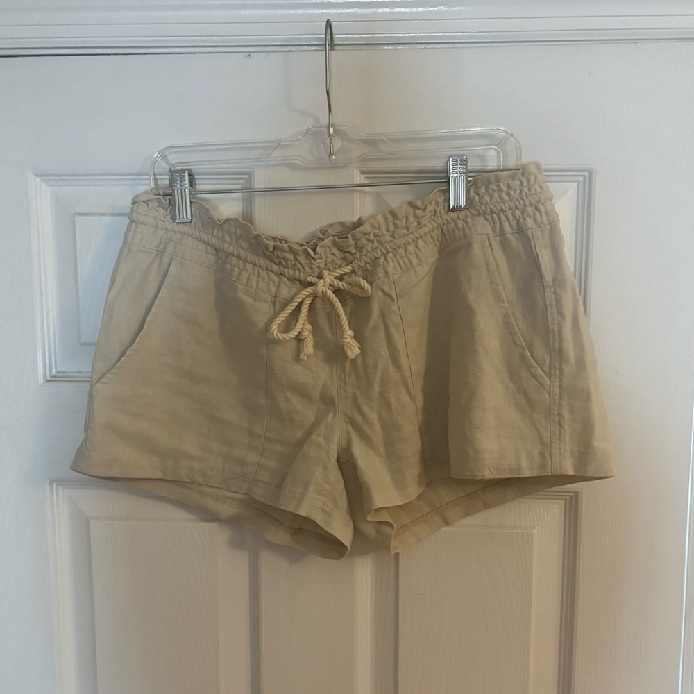 ROXY khaki shorts